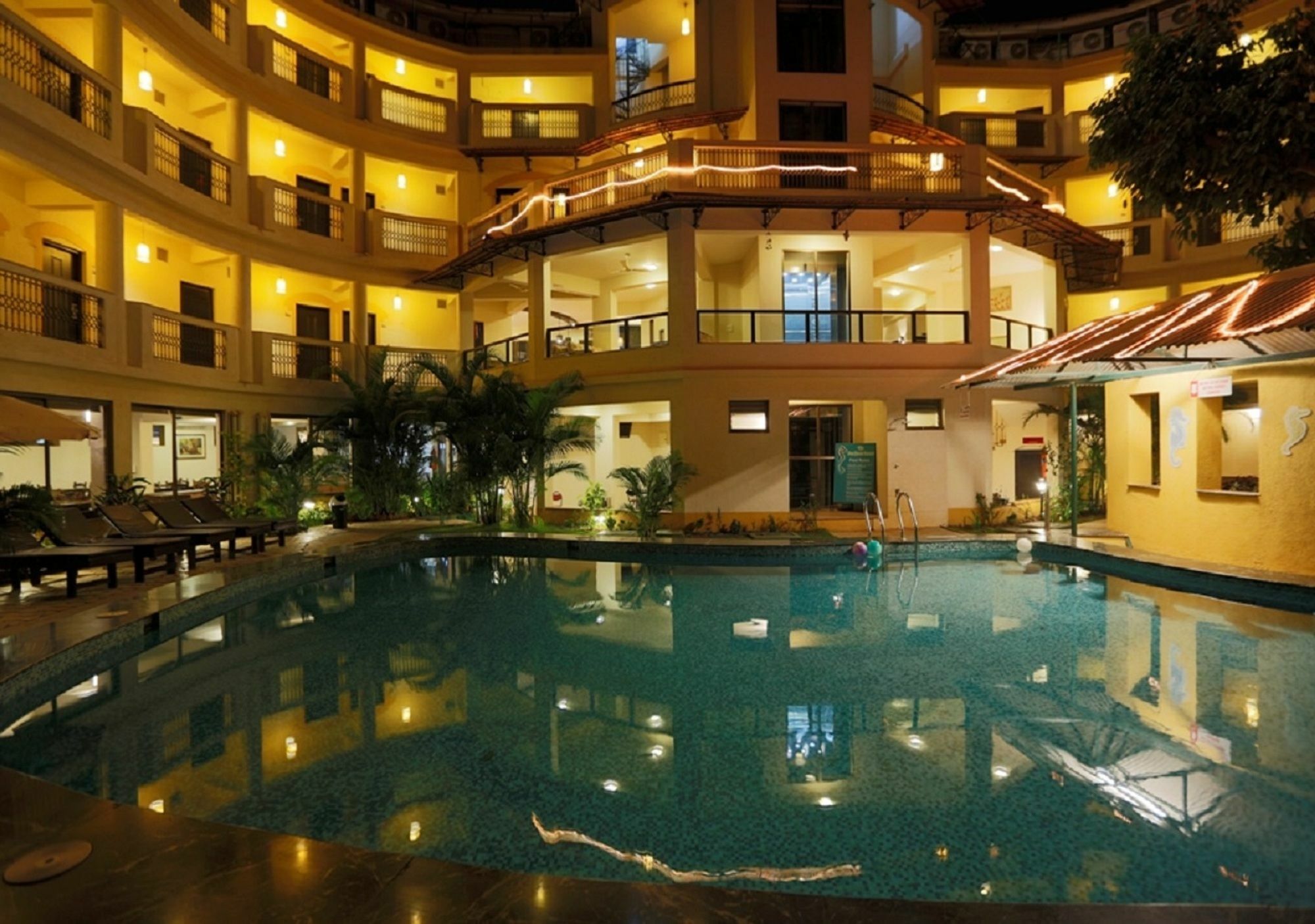 The Sea Horse Resort Baga Εξωτερικό φωτογραφία